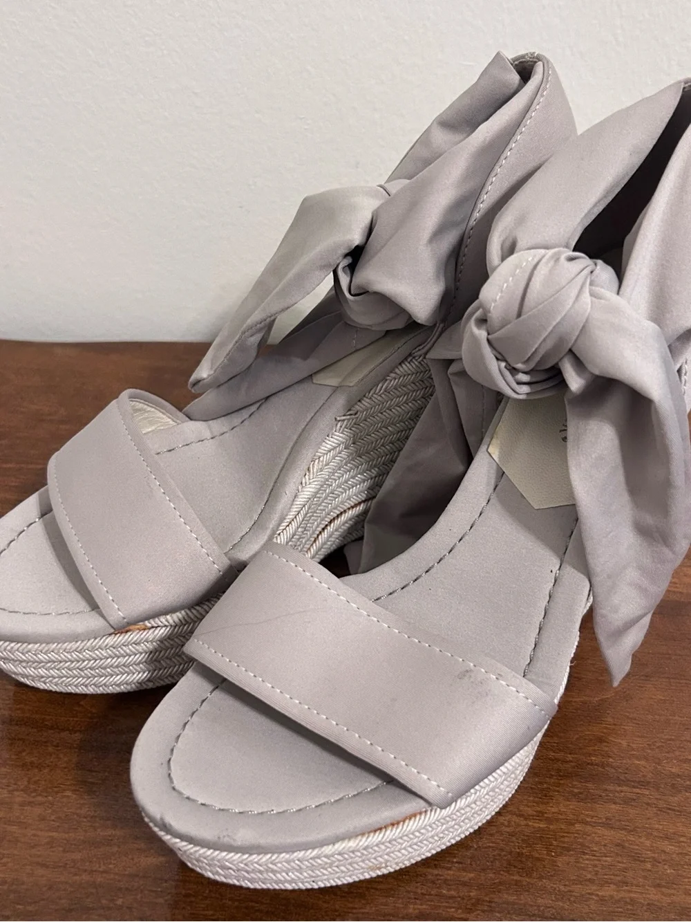 Donald J. Pliner elegant espadrille